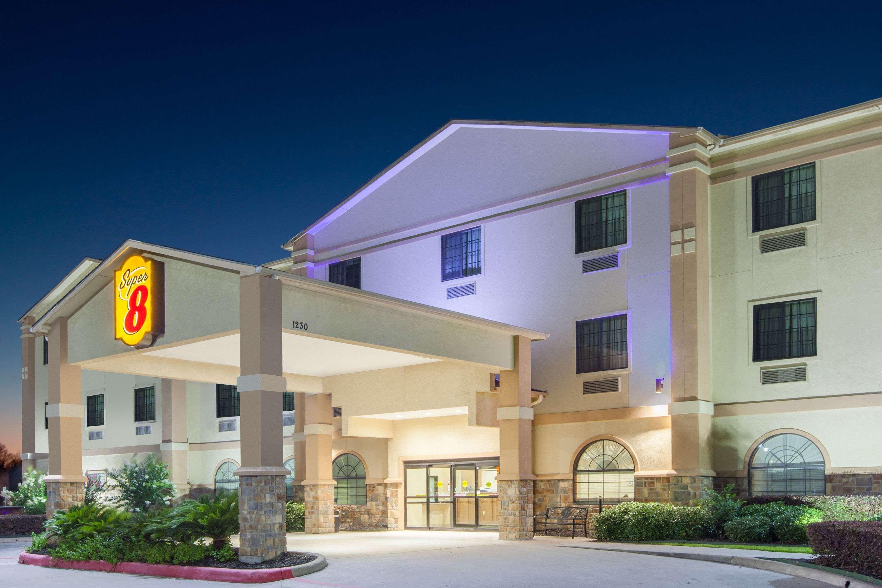 Aldine Super 8 By Wyndham Iah West/Greenspoint מראה חיצוני תמונה