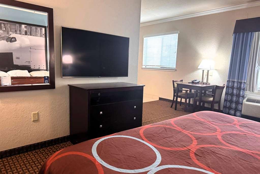 Aldine Super 8 By Wyndham Iah West/Greenspoint חדר תמונה